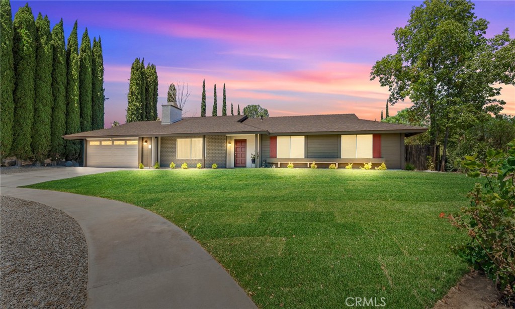 Beautifully Renovated 4-Bedroom Home in Quiet Cul-de-Sac
Move-in ready! This stunning four-bedroom, two-bath home has been fully remodeled and offers a spacious oversized two-car garage. Enjoy a brand-new kitchen with stylish quartz countertops, completely updated bathrooms, new carpet, fresh interior and exterior paint, and modern ceiling fans in every room. The home also features a new roof and refreshed front landscaping for great curb appeal. Nestled in a peaceful cul-de-sac and conveniently located near schools and shopping. Don’t miss this must-see opportunity!