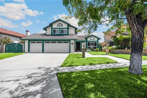 2425 Centennial Way, Corona, CA 92882 - MLS#: PW25200157