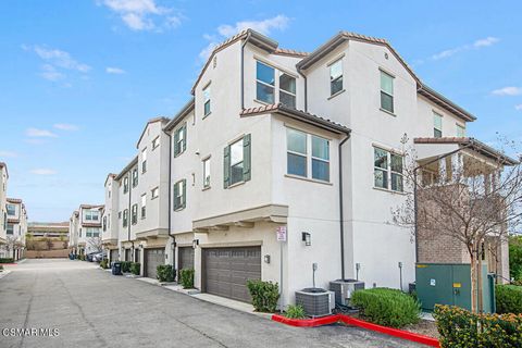 Photo of 31 Jensen Court, Thousand Oaks, CA 91360 (MLS # 226002316)