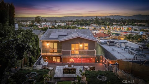Photo of 5348 Calatrana Drive, Woodland Hills, CA 91364 (MLS # SR26174884)