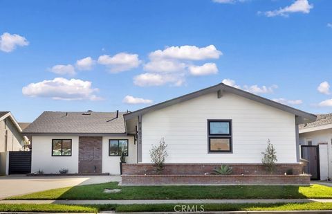 4672 Ironwood Seal Beach CA 90740