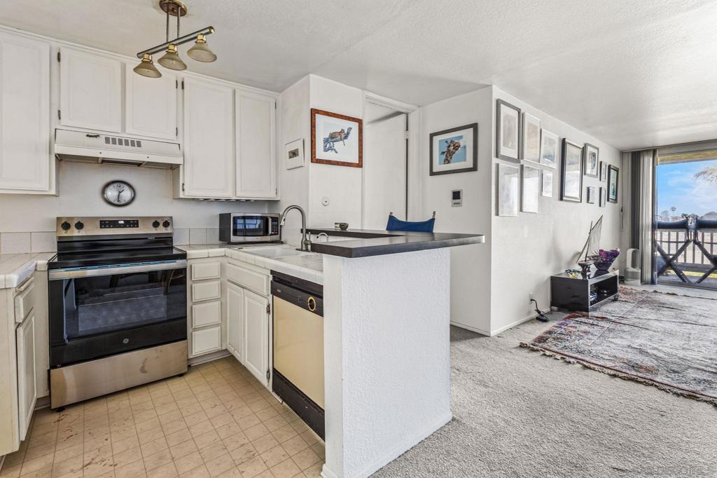 999 N Pacific St F203