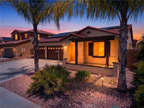 Photo of 28800 Mahogany Trail Way, Menifee, CA 92584 (MLS # SW26085447)