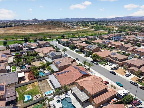 Tiny photo for 28800 Mahogany Trail Way, Menifee, CA 92584 (MLS # SW26085447)