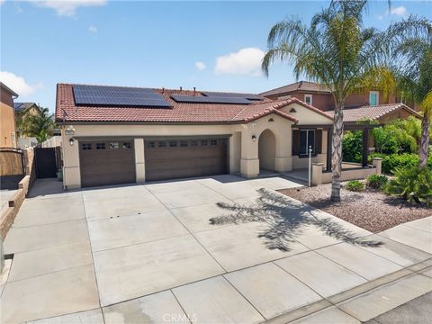 Tiny photo for 28800 Mahogany Trail Way, Menifee, CA 92584 (MLS # SW26085447)