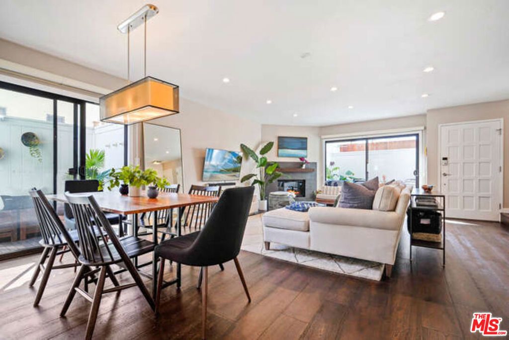 Photo of 1128 15TH Street #6, Santa Monica, CA 90403 (MLS # 22161825)