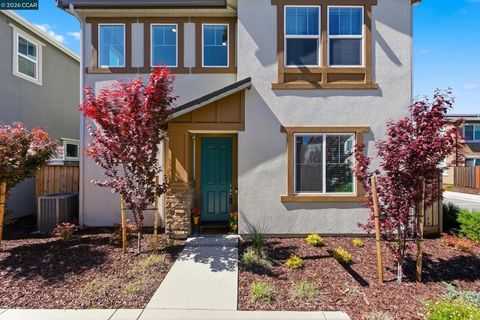 Photo of 5 Brookdale Court Ct, Pittsburg, CA 94565 (MLS # 41128455)