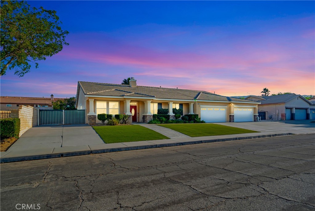 5130 W Avenue M12