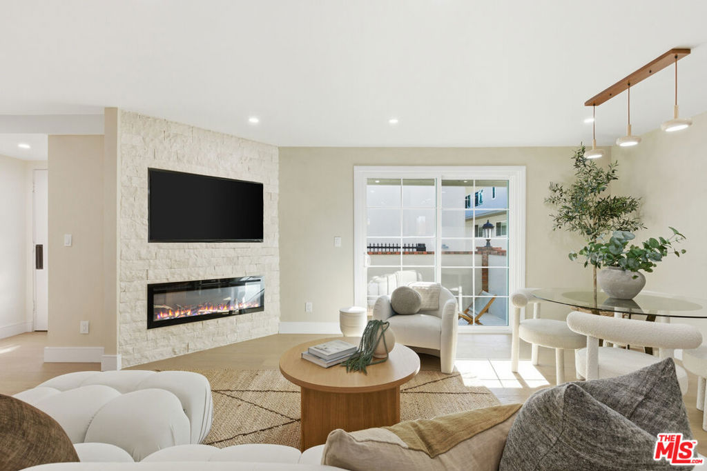 4738 La Villa Marina A