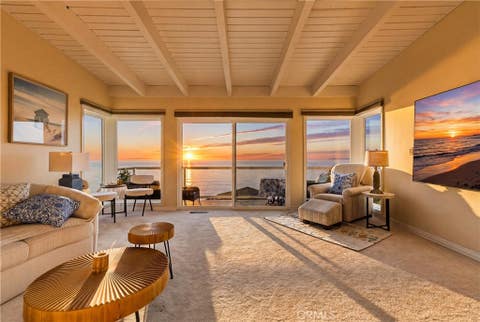 Photo of 883 Katella St, Laguna Beach, CA 92651 (MLS # LG26153671)