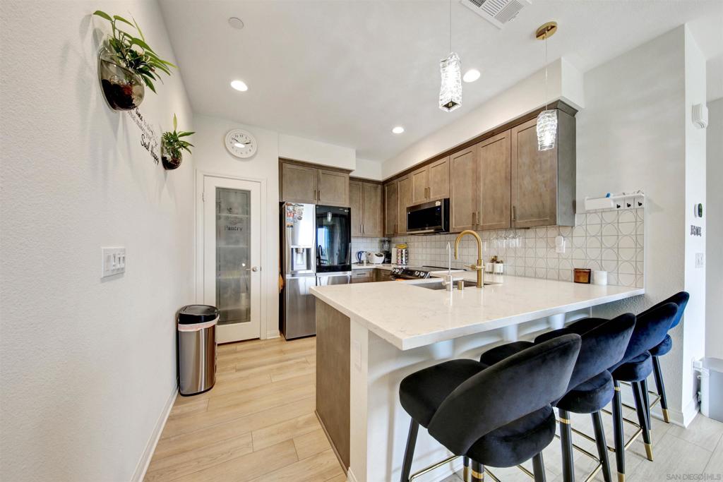 2708 Juniper Berry