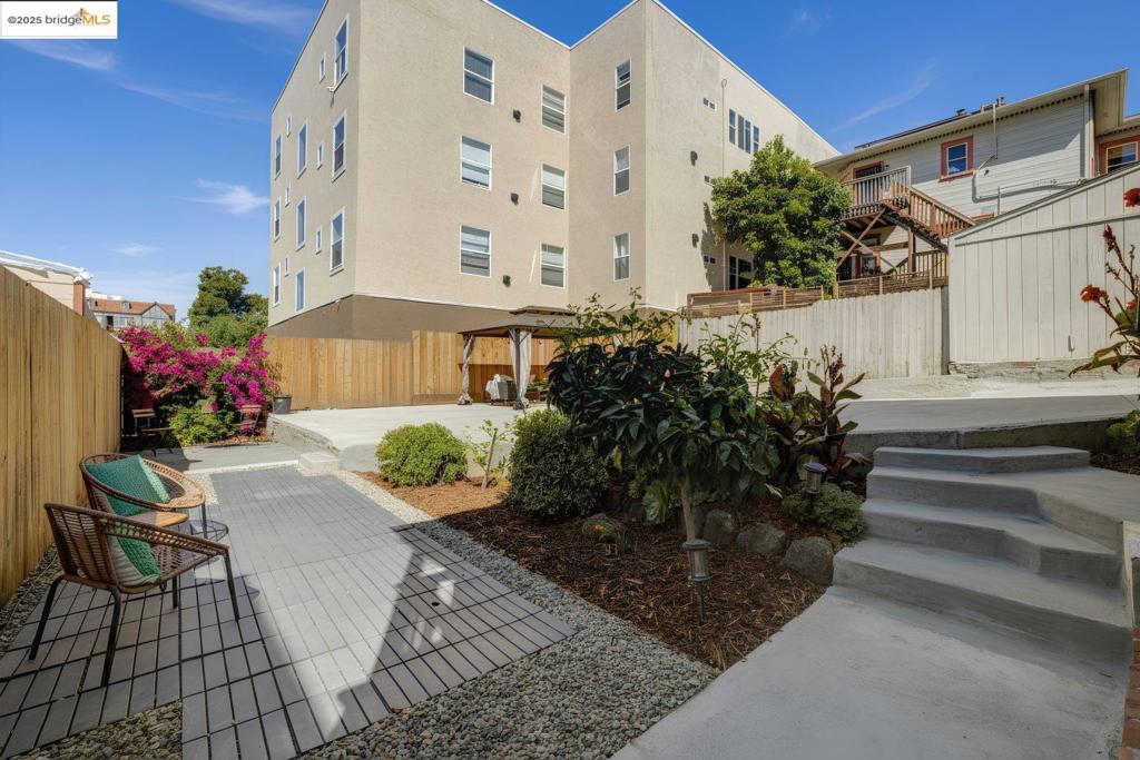 IVY HILL - Residential