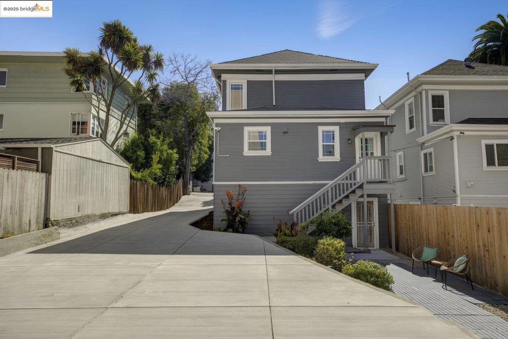 IVY HILL - Residential