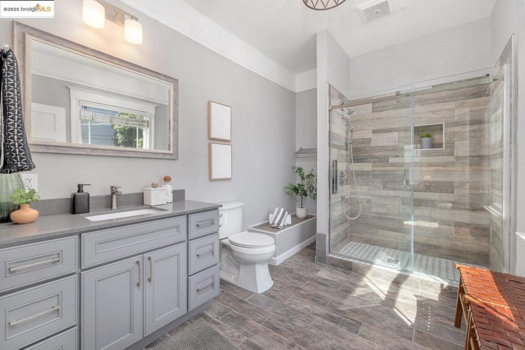 IVY HILL - Residential