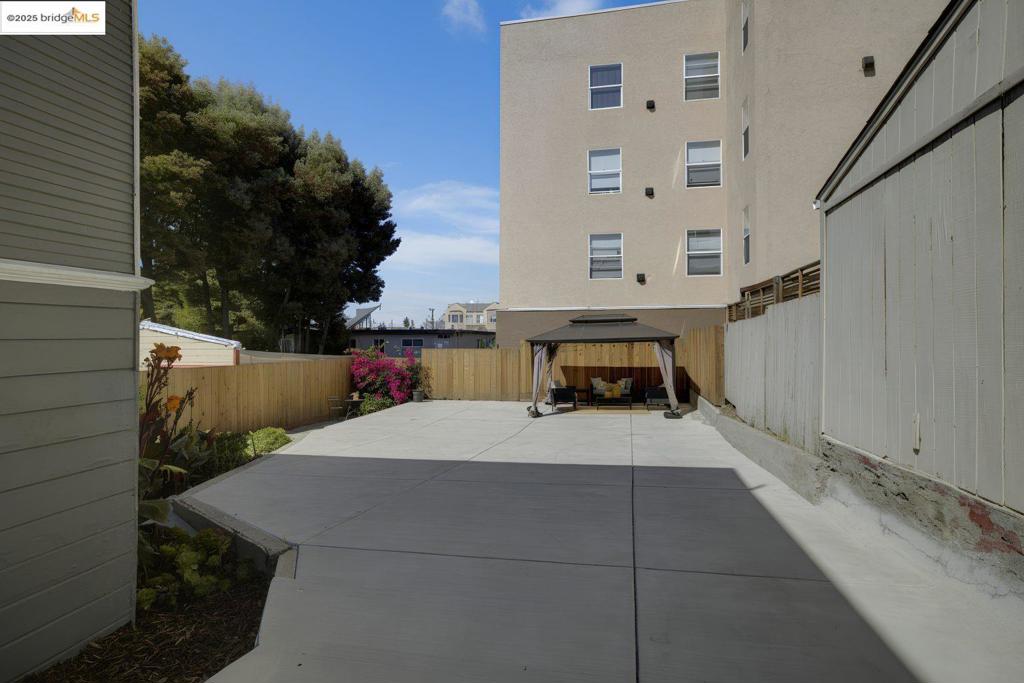 IVY HILL - Residential