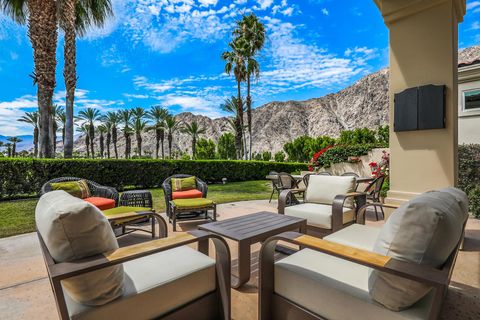 Photo of 54048 Riviera Way, La Quinta, CA 92253 (MLS # 219146963DA)