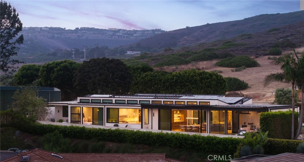 2595 Altamar, Laguna Beach CA 92651 - Photo 53