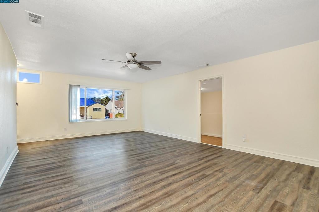 81 Woodview Rd