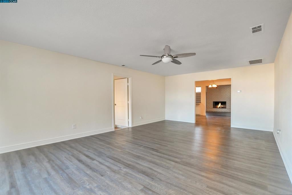 81 Woodview Rd