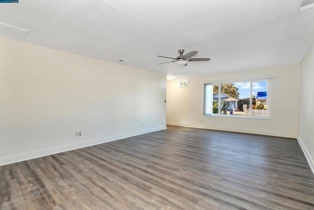 81 Woodview Rd