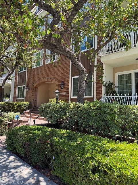 Photo of 10668 Eastborne AVE #203, Los Angeles, CA 90024 (MLS # OC26210874)