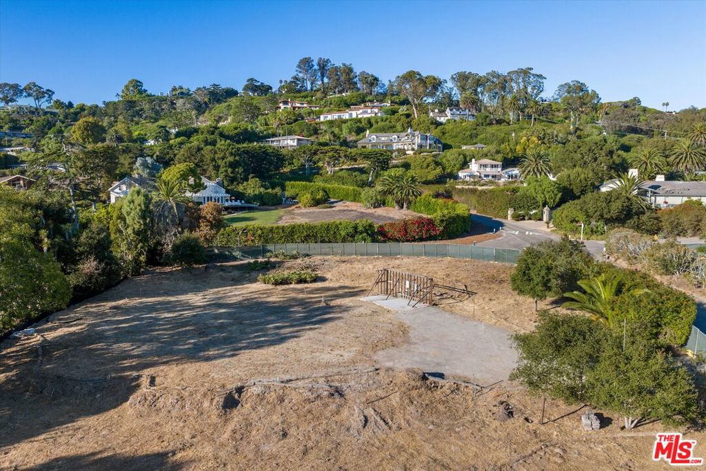 4101 Mariposa Drive