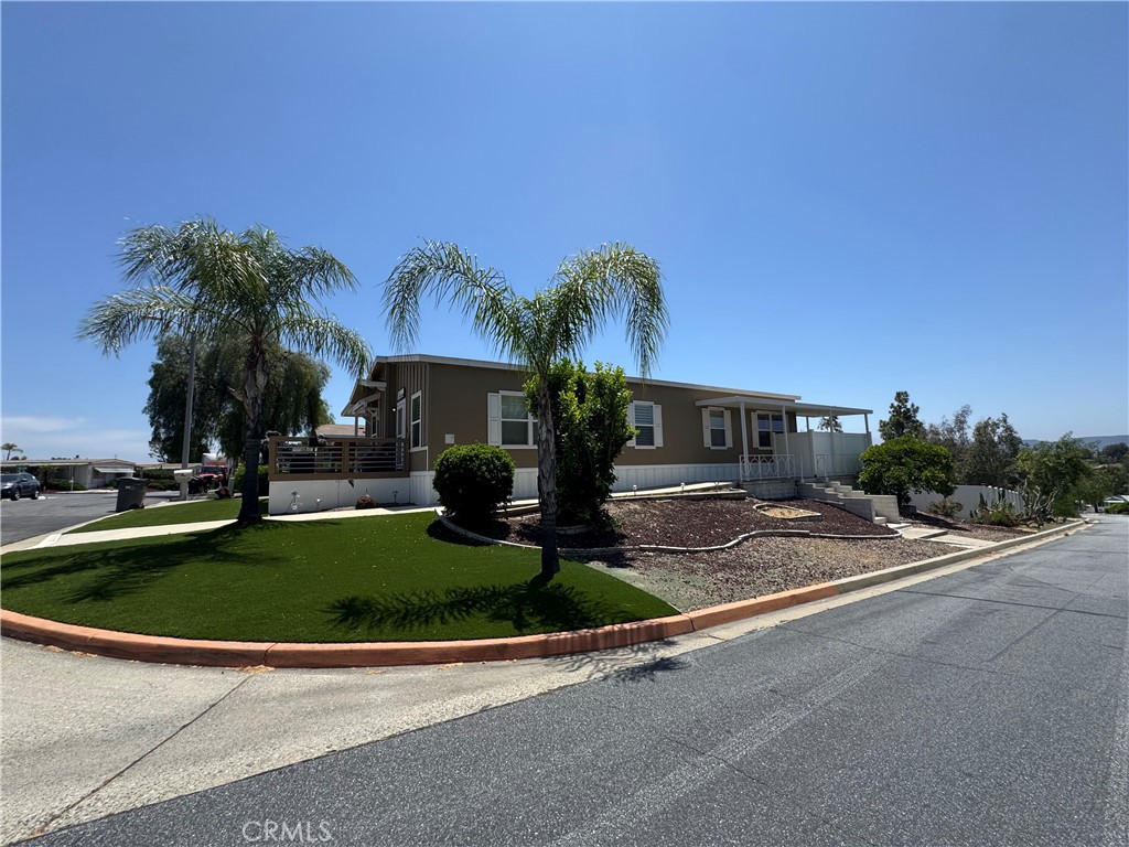 28876 Calle De La Paz