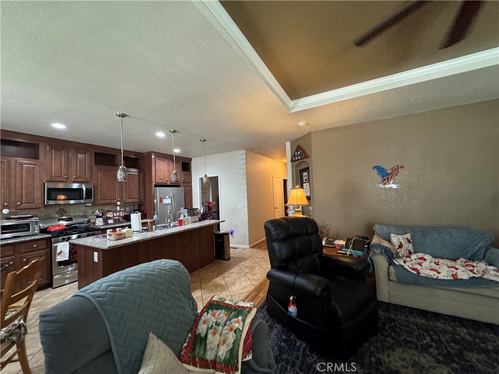 28876 Calle De La Paz