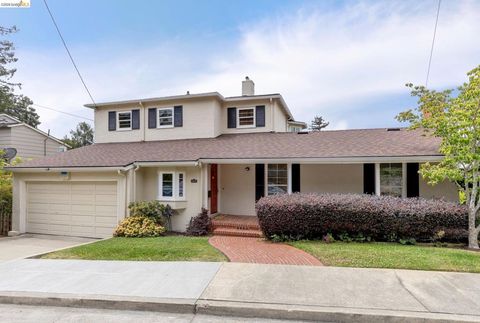 Photo of 1001 Park Lane LN, Oakland, CA 94610 (MLS # 41141205)