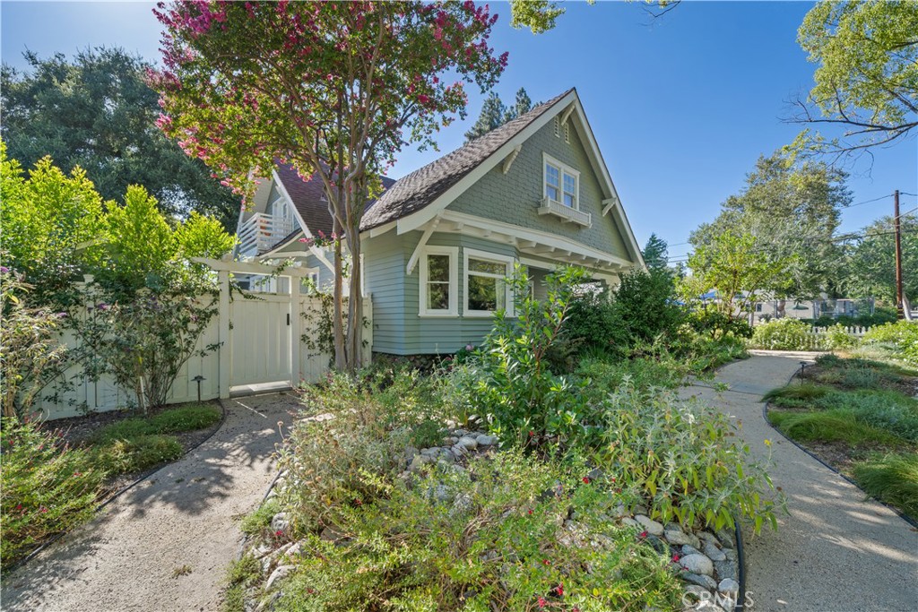 743 Harvard Avenue
