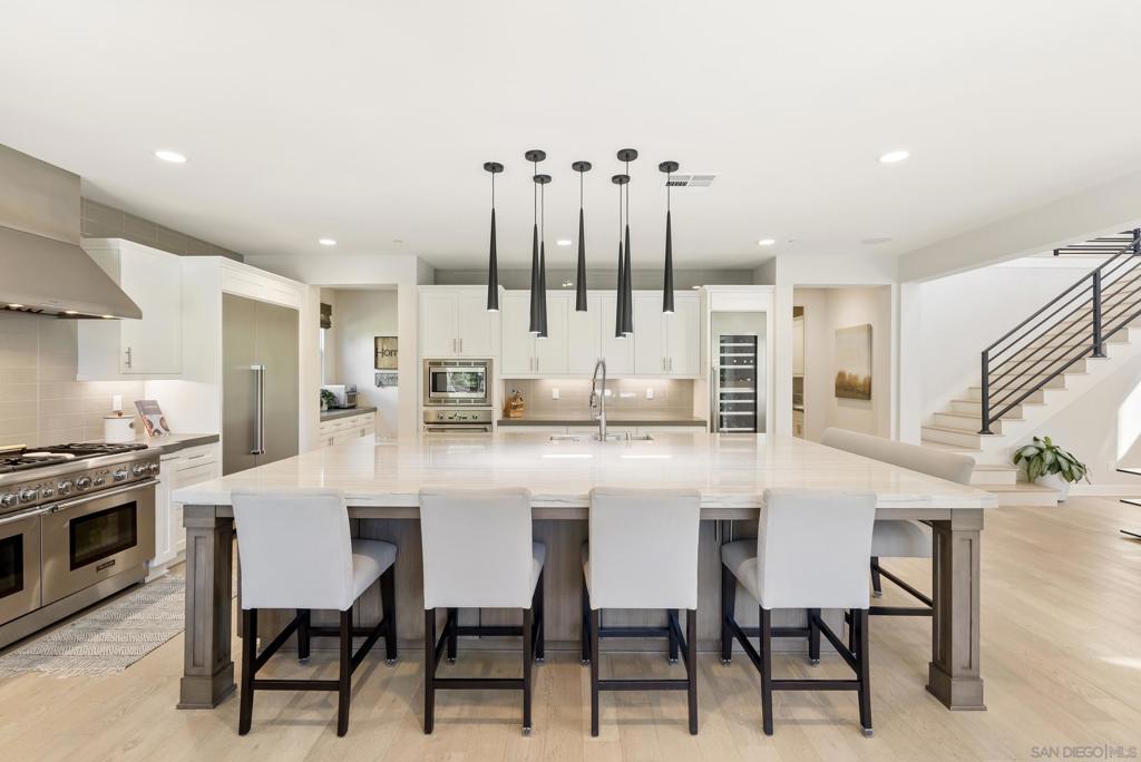 1437 Enclave Ct