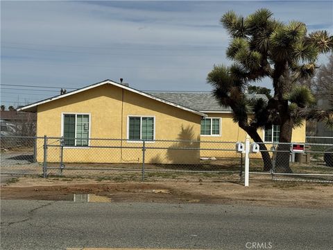 Photo of 15990 Yucca St, Hesperia, CA 92345 (MLS # HD26037863)