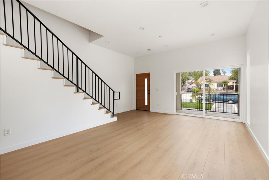 642 E Fairview Boulevard