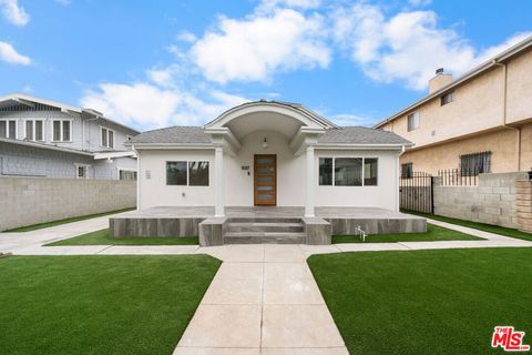 Photo of 1537 N Kingsley Drive, Los Angeles, CA 90027 (MLS # 25626801)