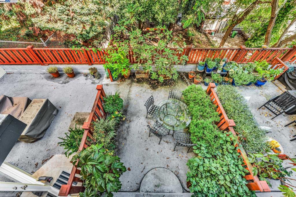 NOB HILL - Residential