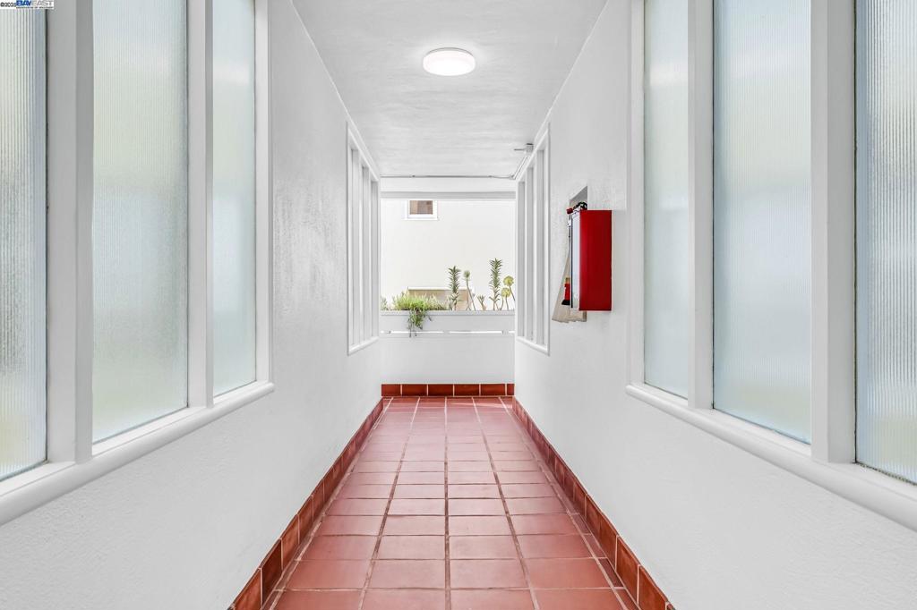 NOB HILL - Residential