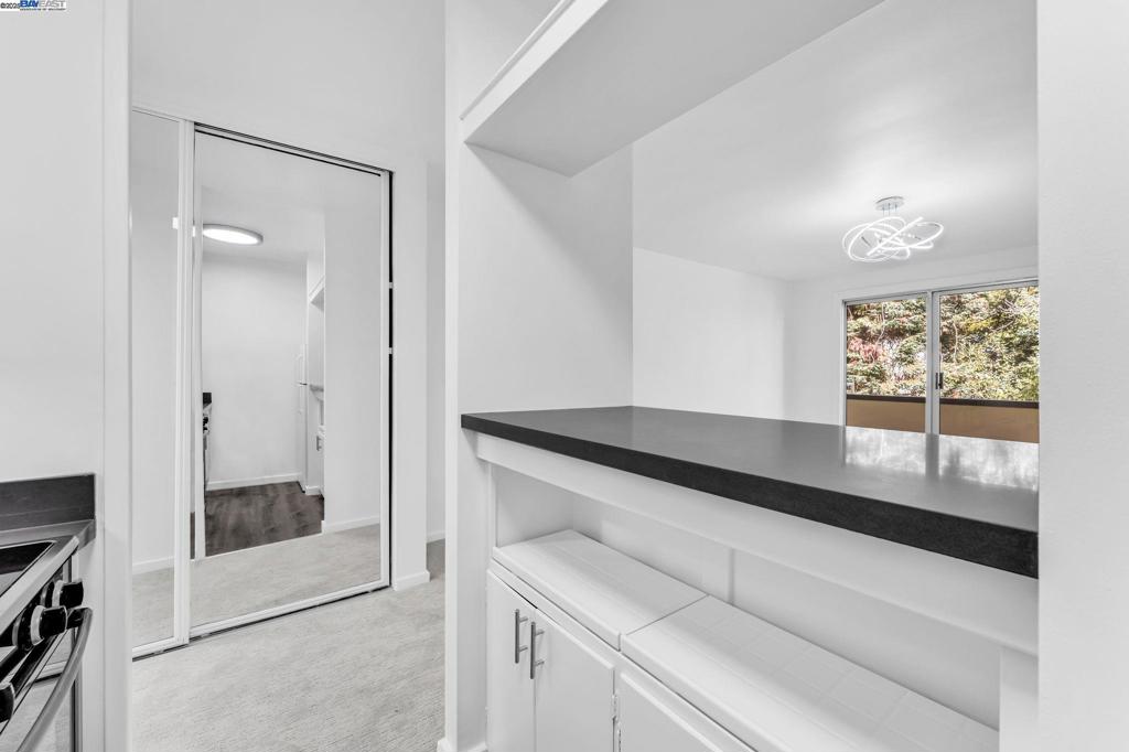 NOB HILL - Residential