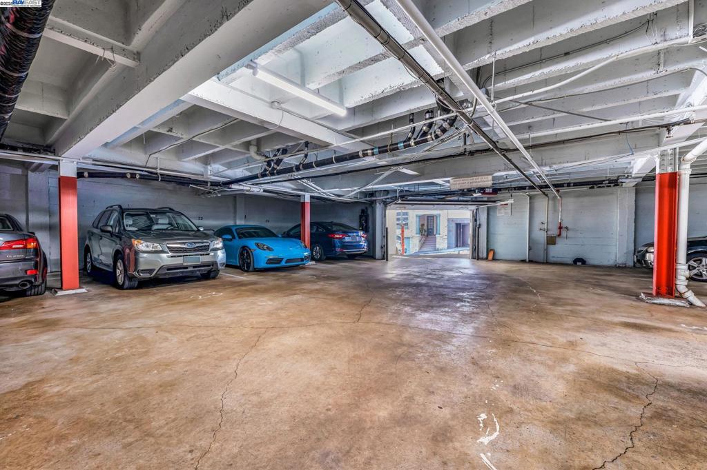 NOB HILL - Residential