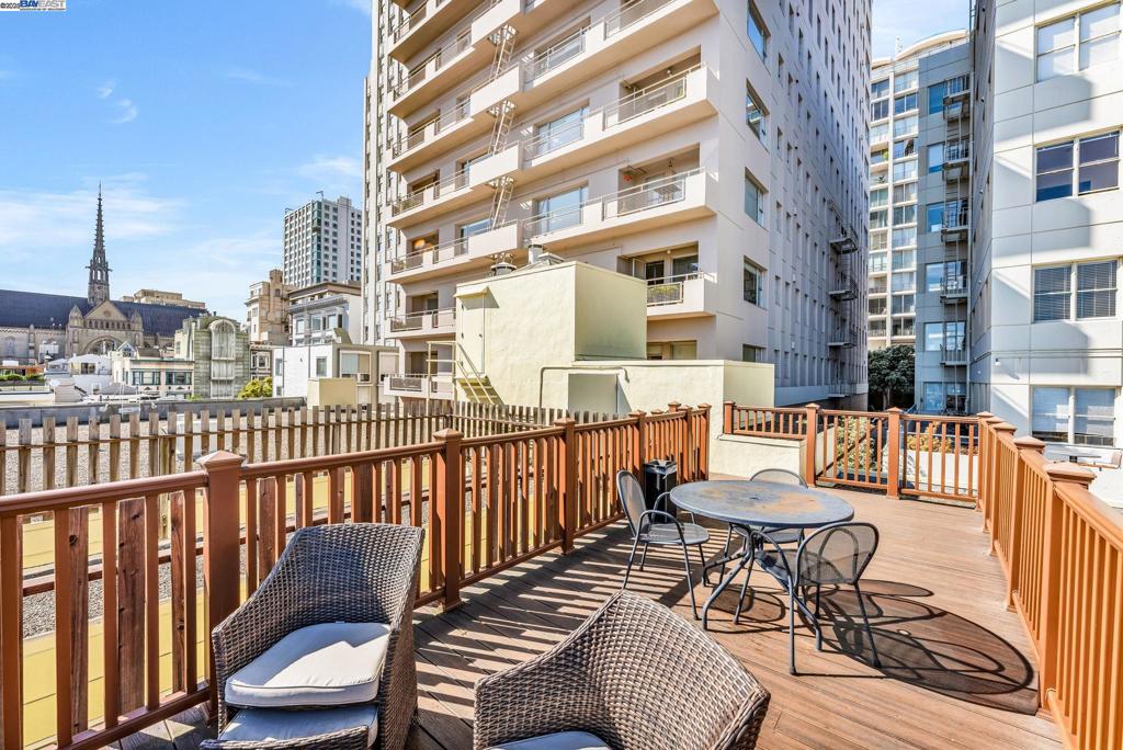 NOB HILL - Residential