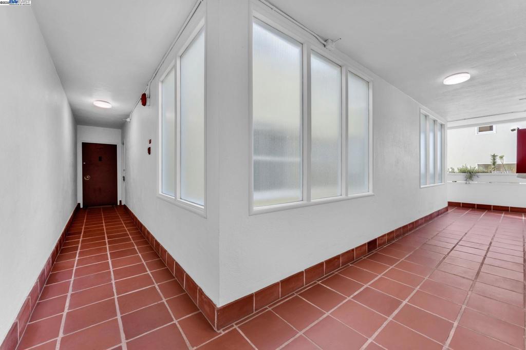 NOB HILL - Residential