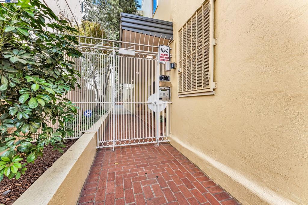 NOB HILL - Residential