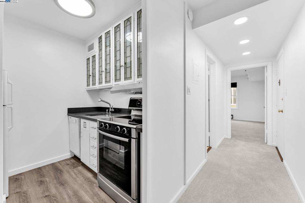 NOB HILL - Residential