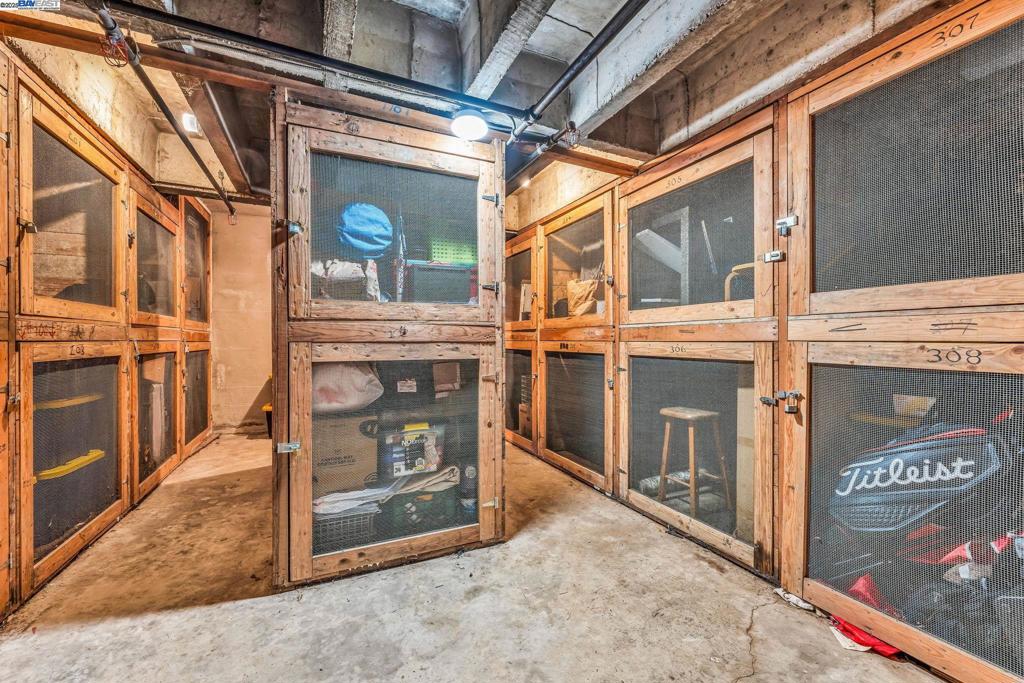 NOB HILL - Residential