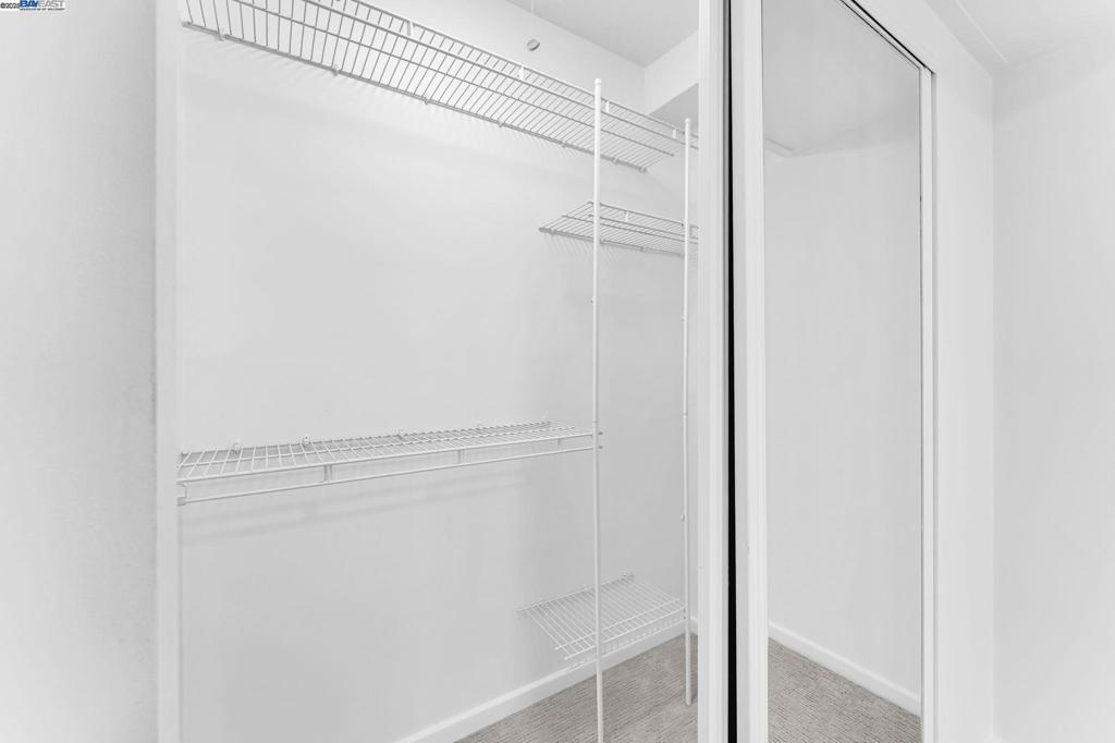 NOB HILL - Residential