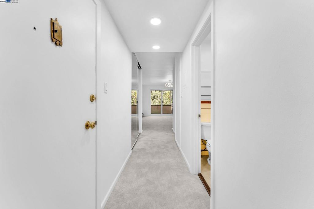 NOB HILL - Residential