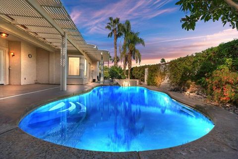 Photo of 44800 Calle Santa Barbara, La Quinta, CA 92253 (MLS # 219138509DA)