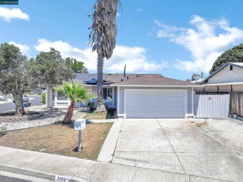 Photo of 2123 Carquinez Pl PL, Pittsburg, CA 94565 (MLS # 41139007)