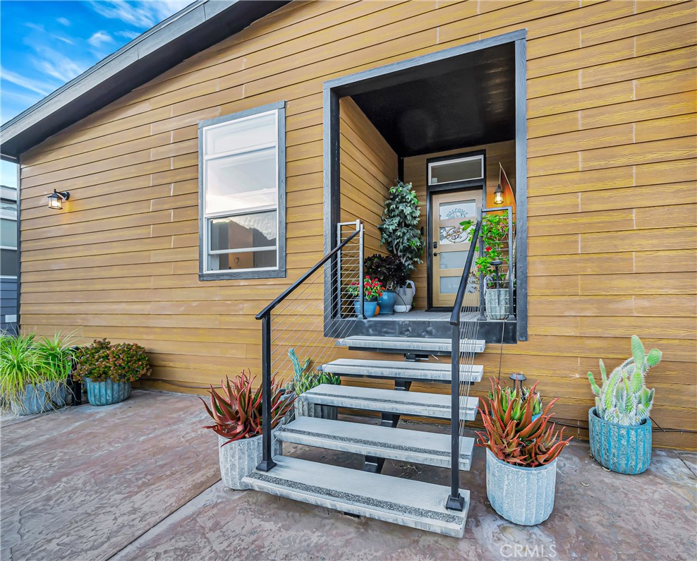 30473 Mulholland 196