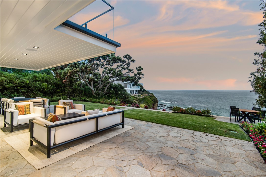8 Rockledge Road