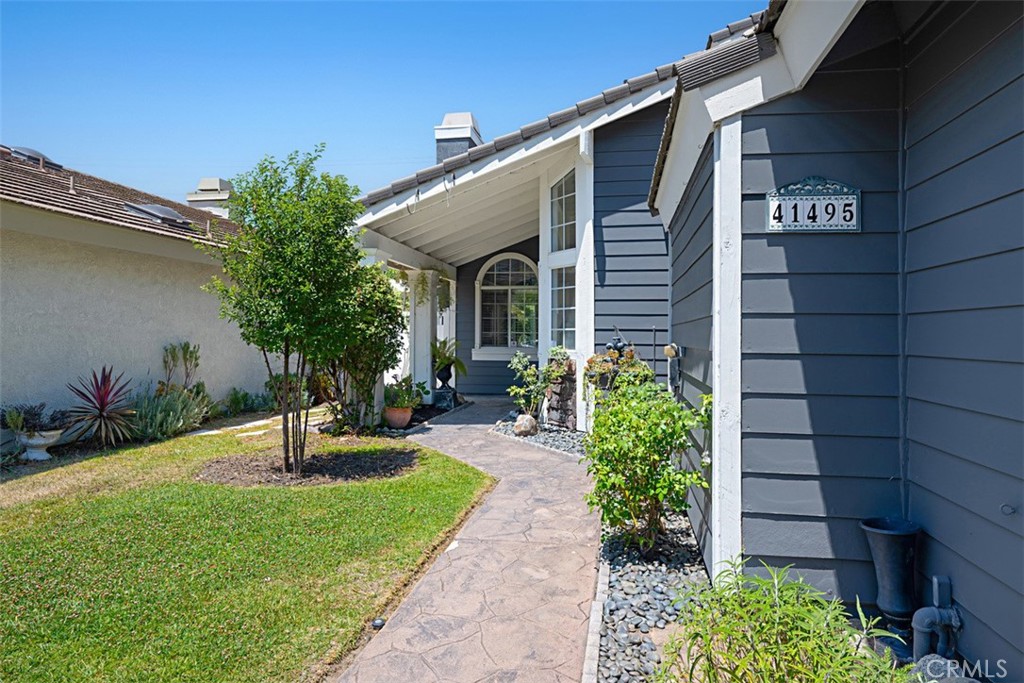 41495 Avenida De La Reina